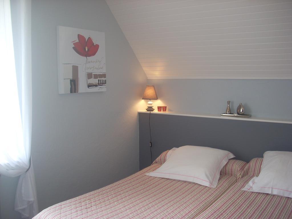 Chambres D'Hotes Kergollay Lanhouarneau Rum bild