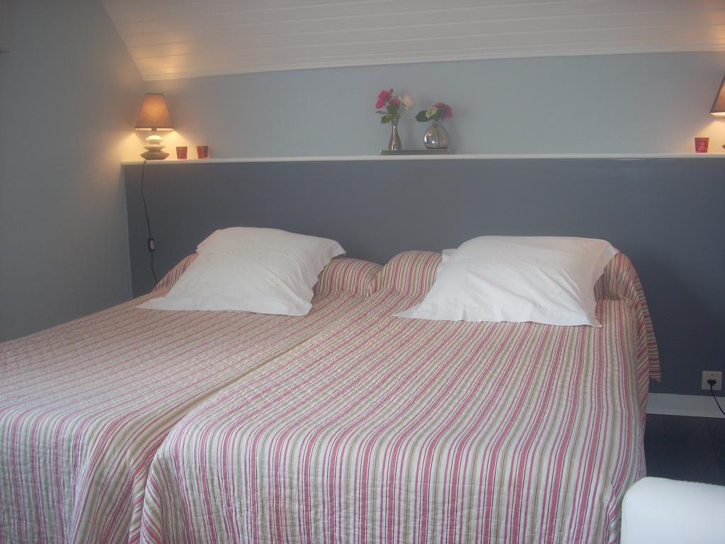 Chambres D'Hotes Kergollay Lanhouarneau Rum bild