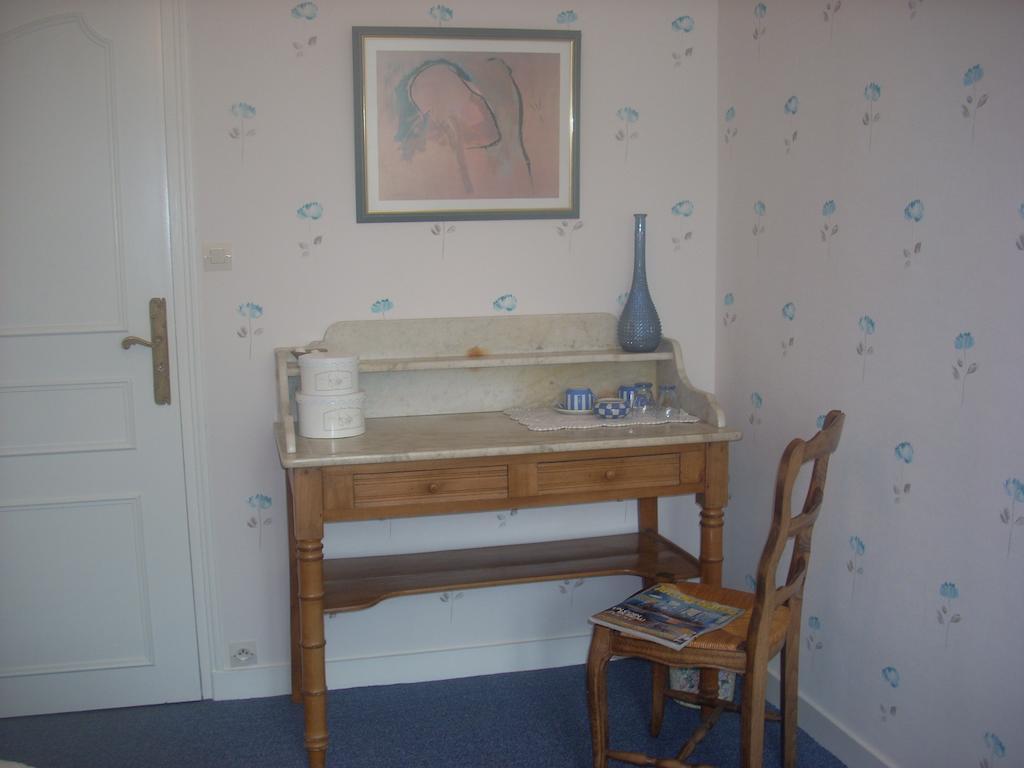 Chambres D'Hotes Kergollay Lanhouarneau Rum bild